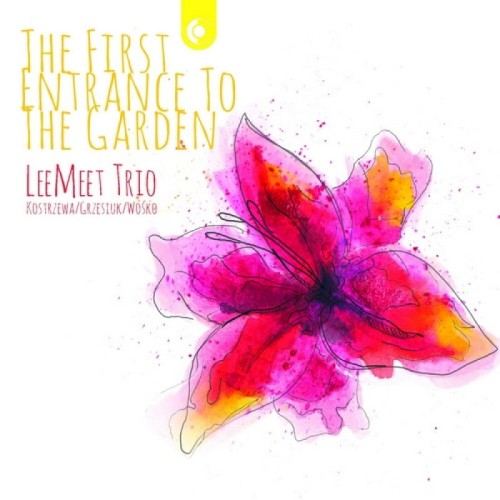 Lee-Meet-Trio-THE-FIRST-ENTRANCE-TO-THE-GARDEN.jpg